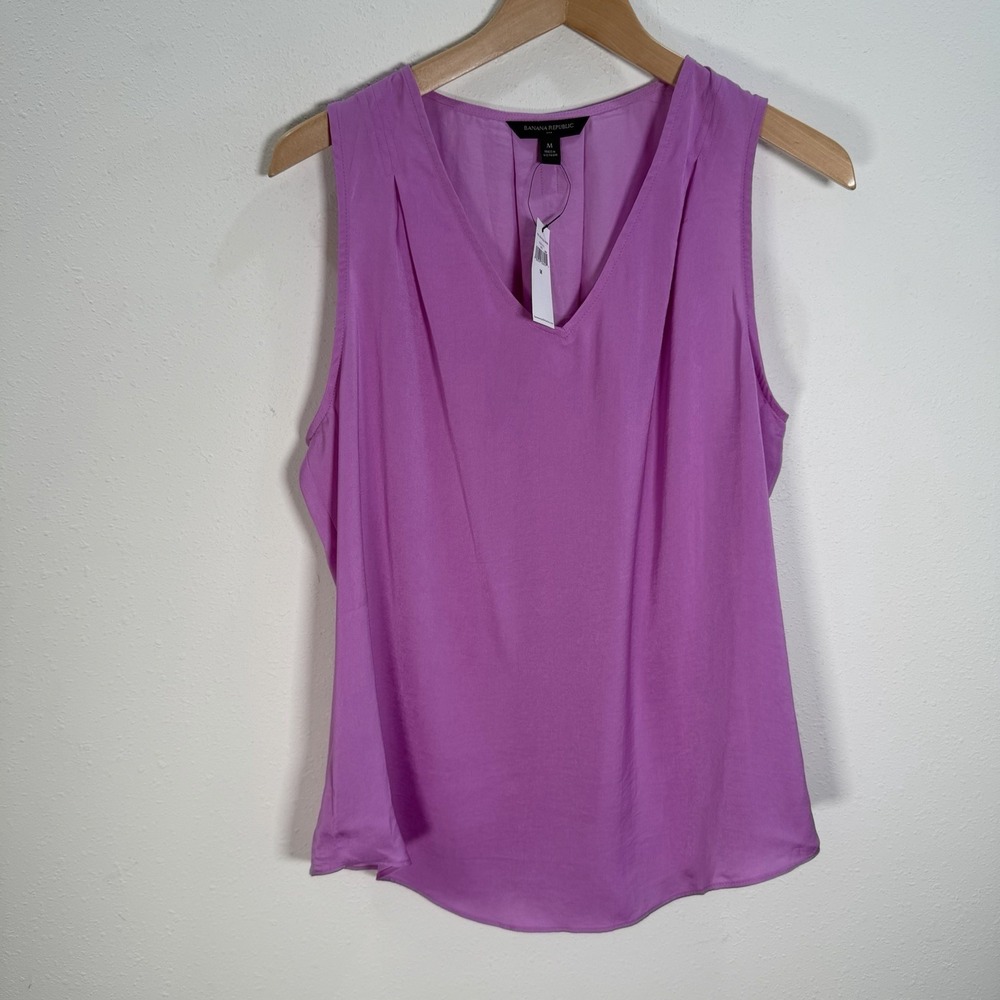 NWT Banana Republic Tank Top Womens Sz Medium Lightweight Pink Purple Pleat Back